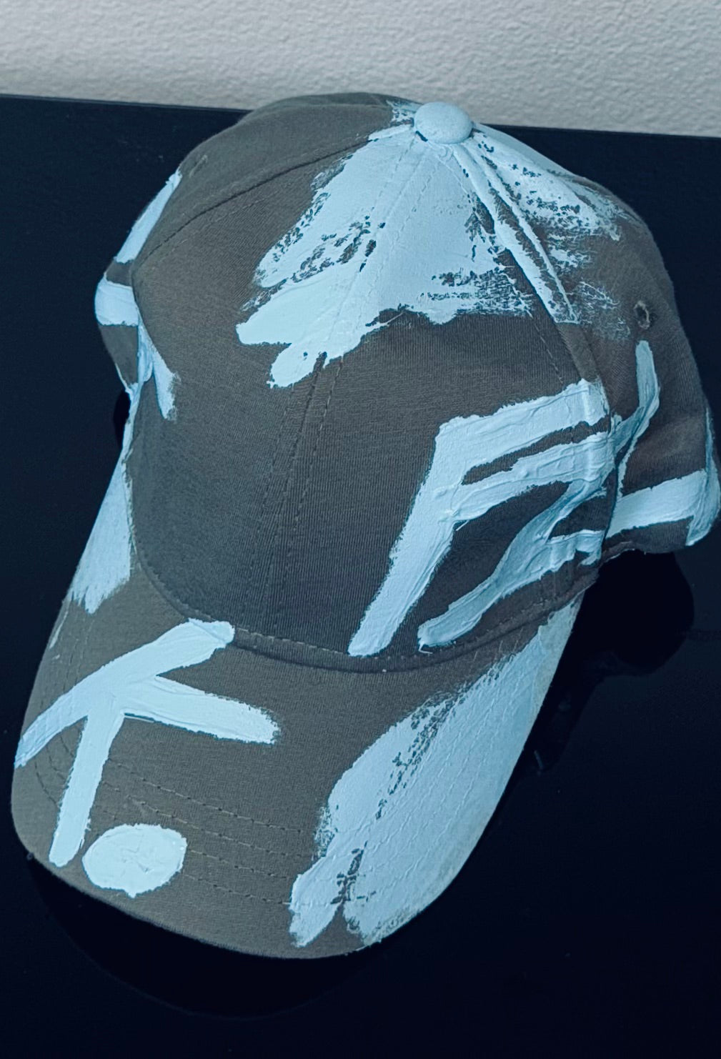 FUCKING IMPRESSED N°32 K. HAT