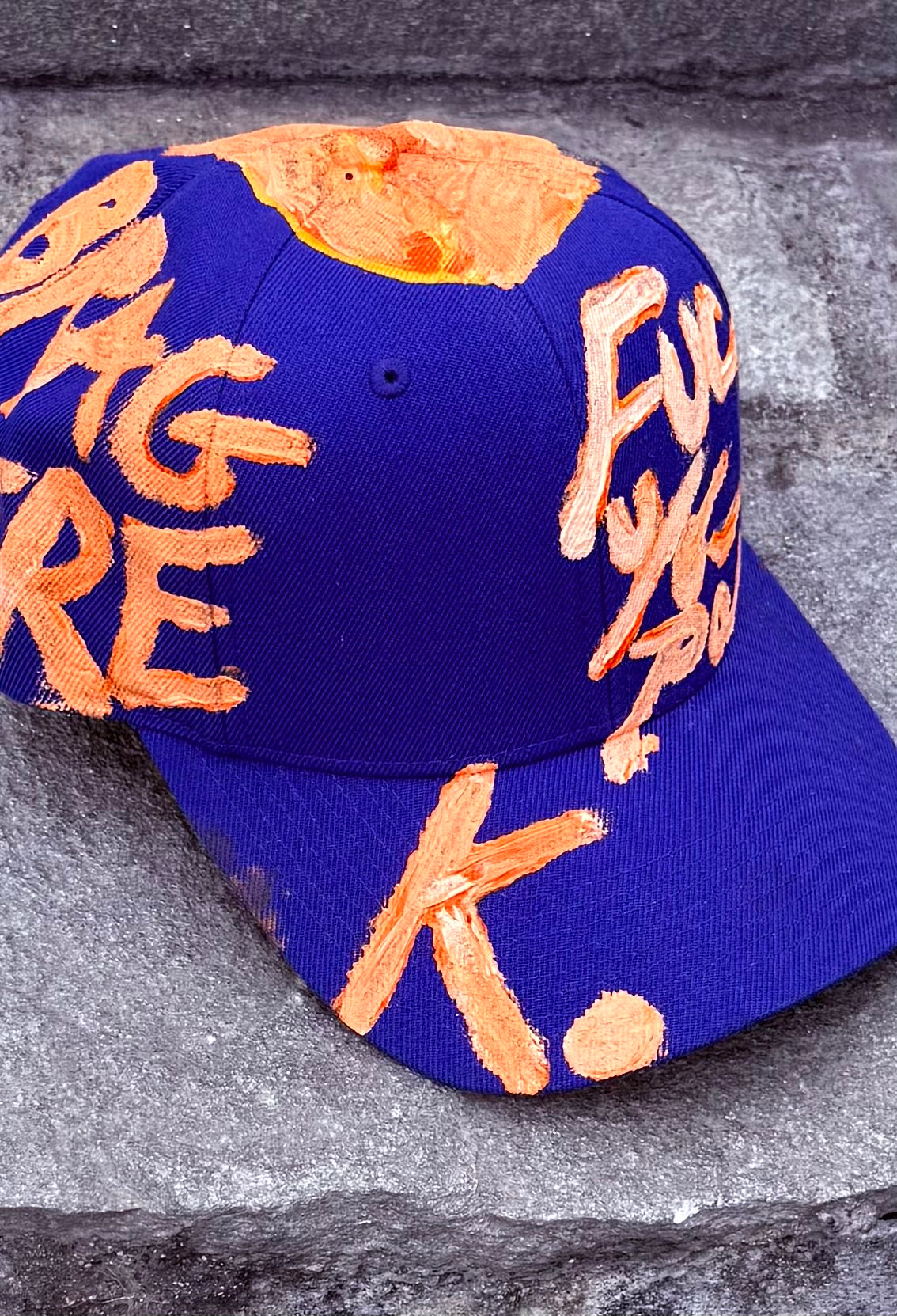 APPLAUD THE SHOWBOAT K. HAT