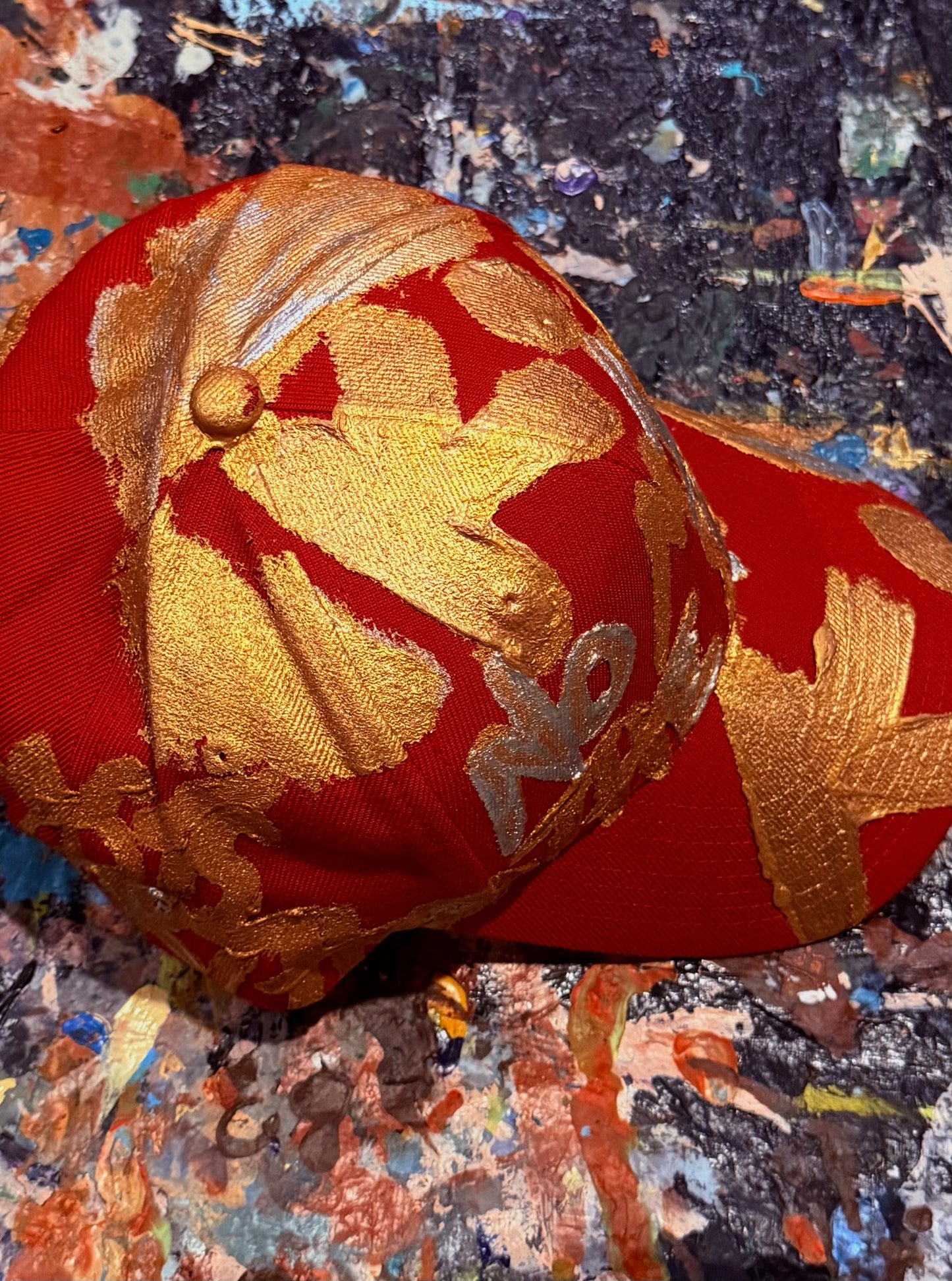 YOUR IDOL CAN’T DRESS K. HAT