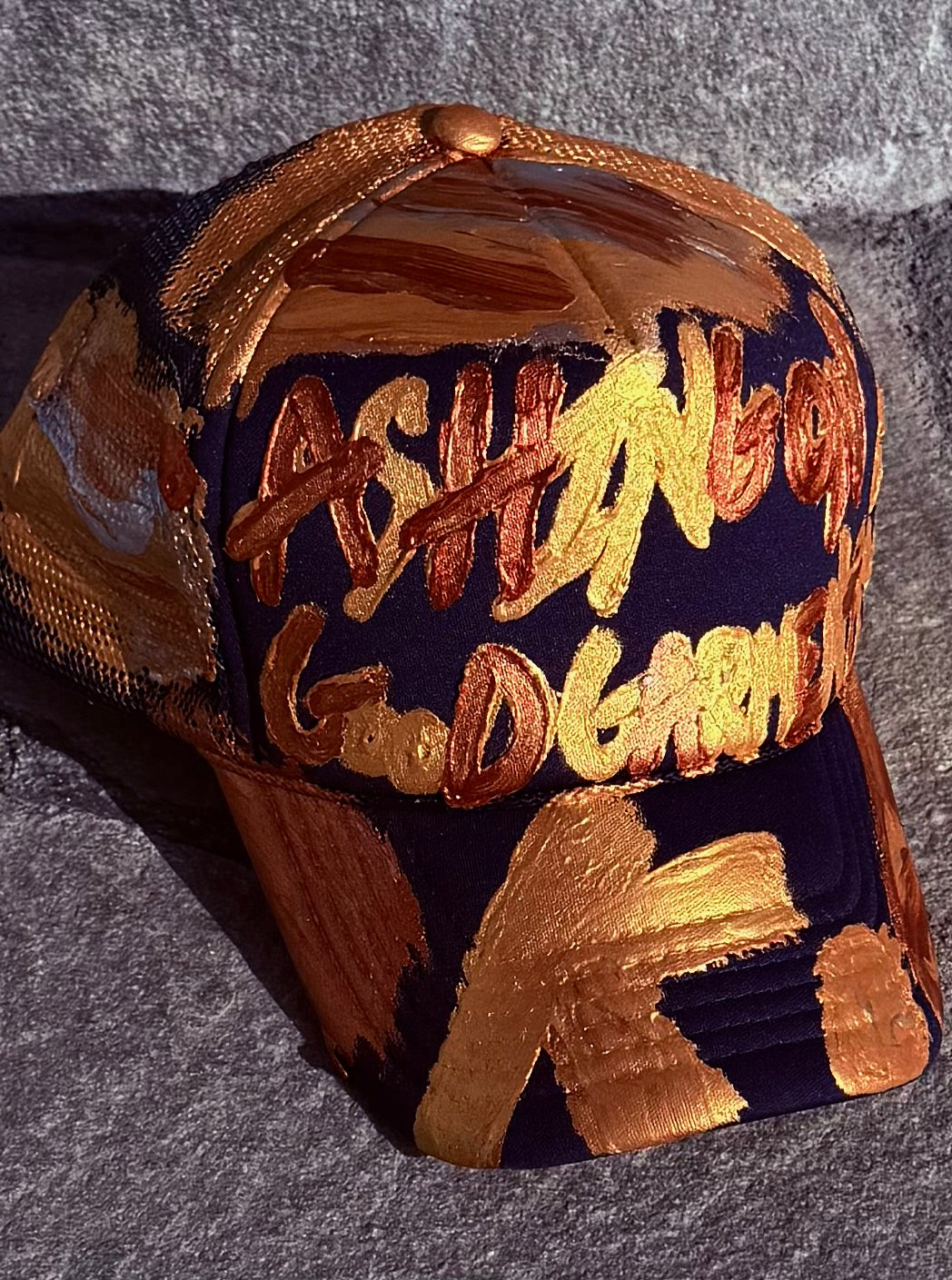 SEEMS EFFORTLESS K. HAT