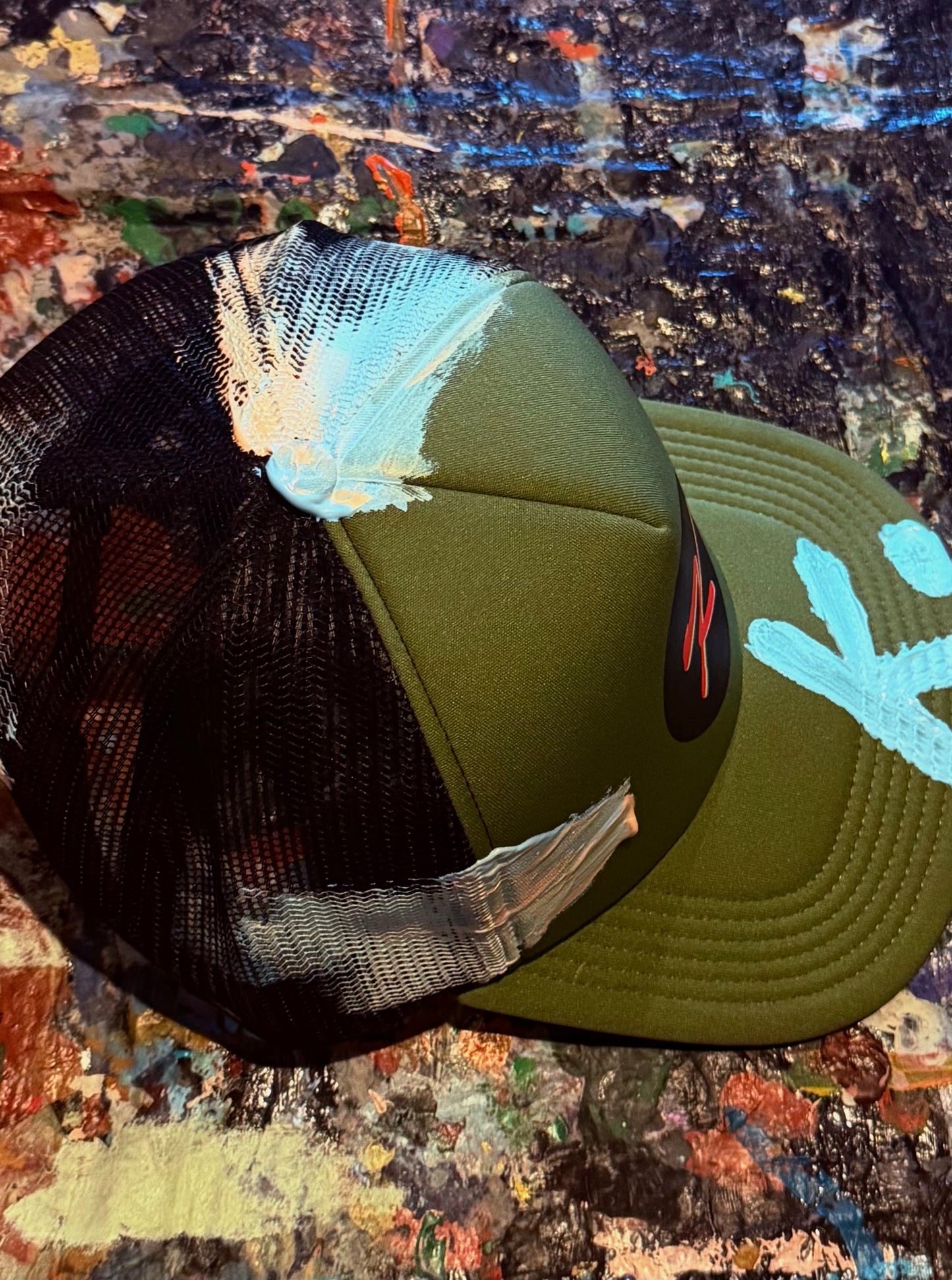 BASED ON BOASTS K. HAT