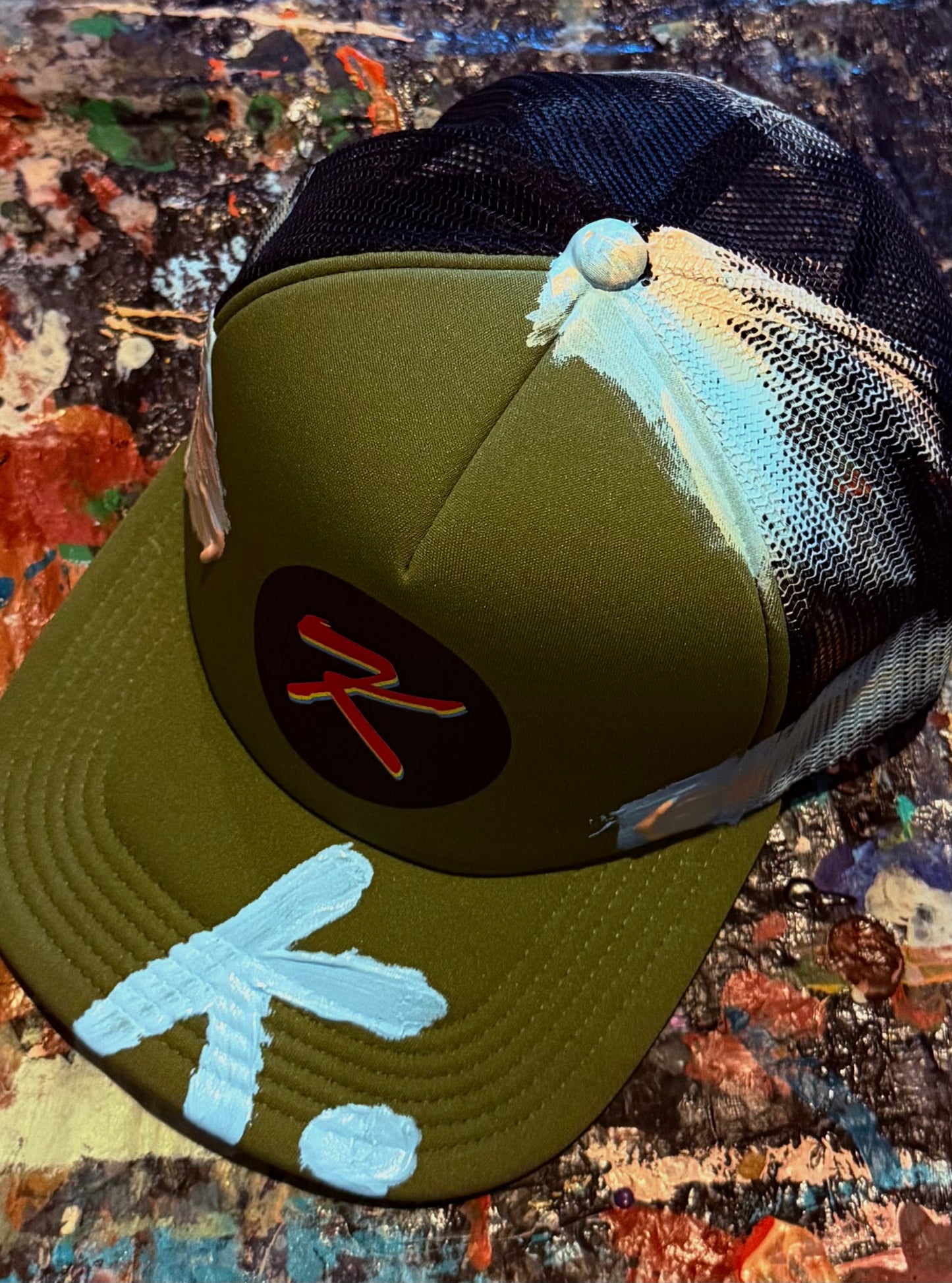 BASED ON BOASTS K. HAT