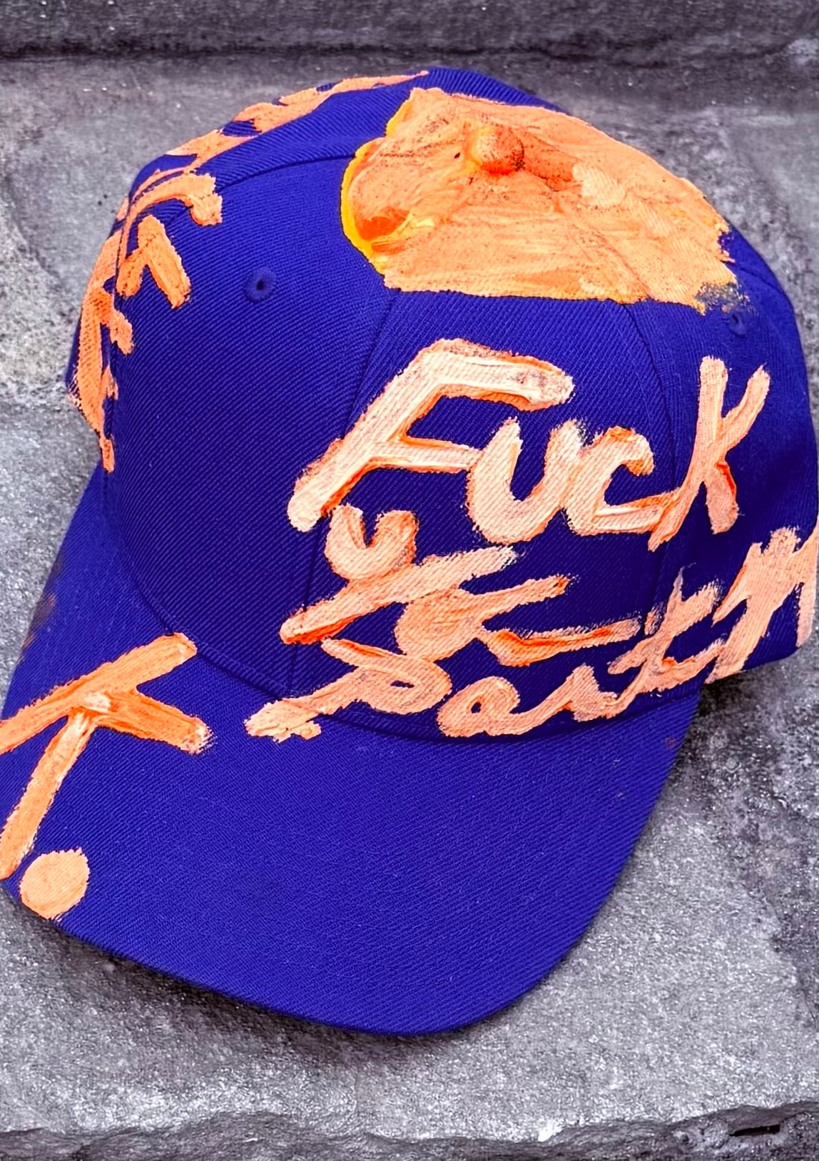 APPLAUD THE SHOWBOAT K. HAT