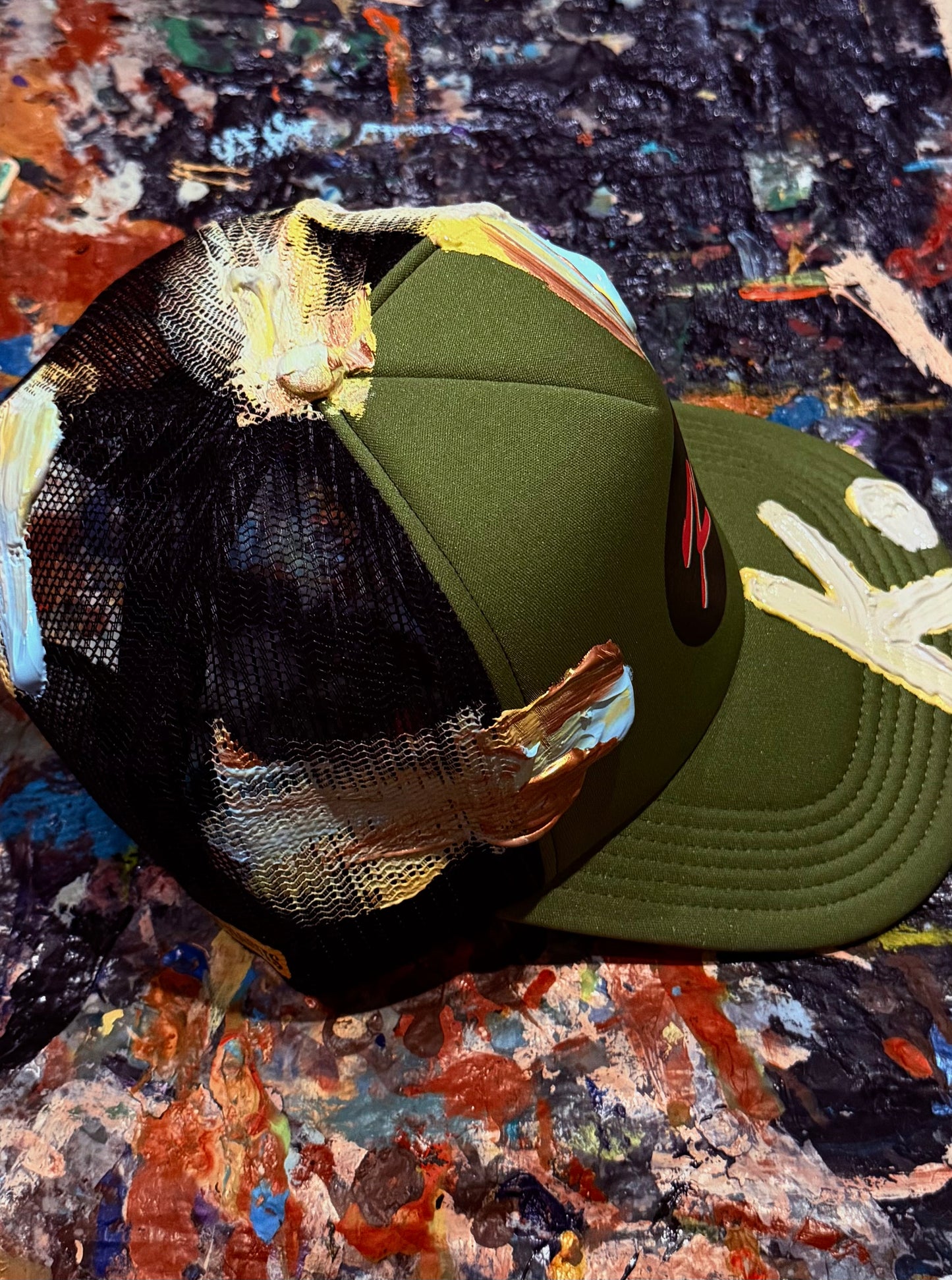 EVERYTHING BRAGGER K. HAT